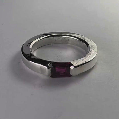 BAND RING RHODOLITE